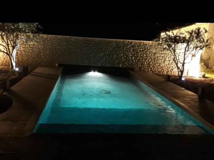 Gite Du Mas De La Finiere ,Avec Spa Interieur Châteaurenard Exterior photo