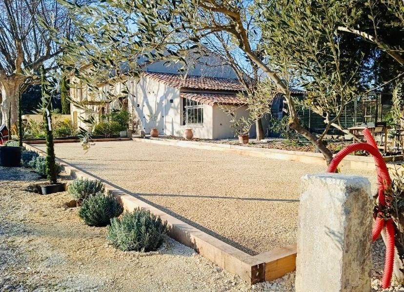 Gite Du Mas De La Finiere ,Avec Spa Interieur Châteaurenard Exterior photo
